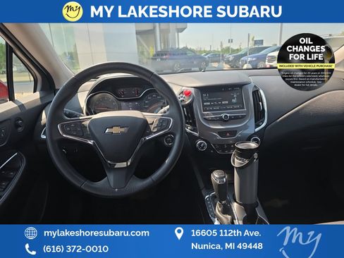 Used 2017 Chevrolet Cruze LT w/ Convenience Package FWD image 21