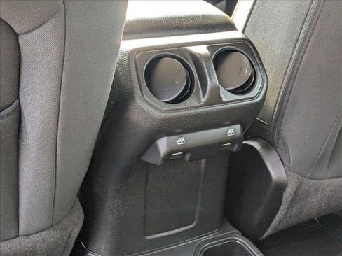 Used 2023 Jeep Gladiator Willys image 17