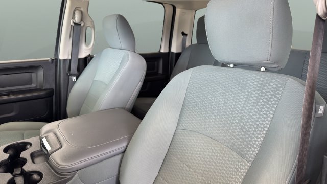 Used 2019 RAM 1500 ST w/ SXT Plus Group AWD/4WD image 18