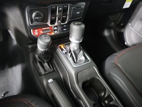 New 2026 Jeep Wrangler Unlimited Rubicon image 19