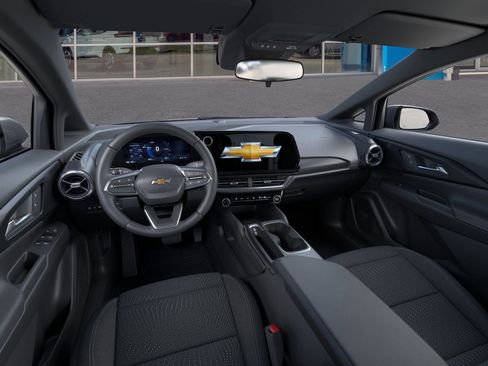 New 2026 Chevrolet Equinox EV LT image 15