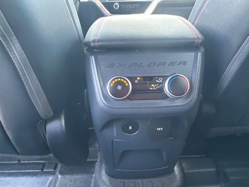Used 2025 Ford Explorer ST-Line AWD/4WD image 8