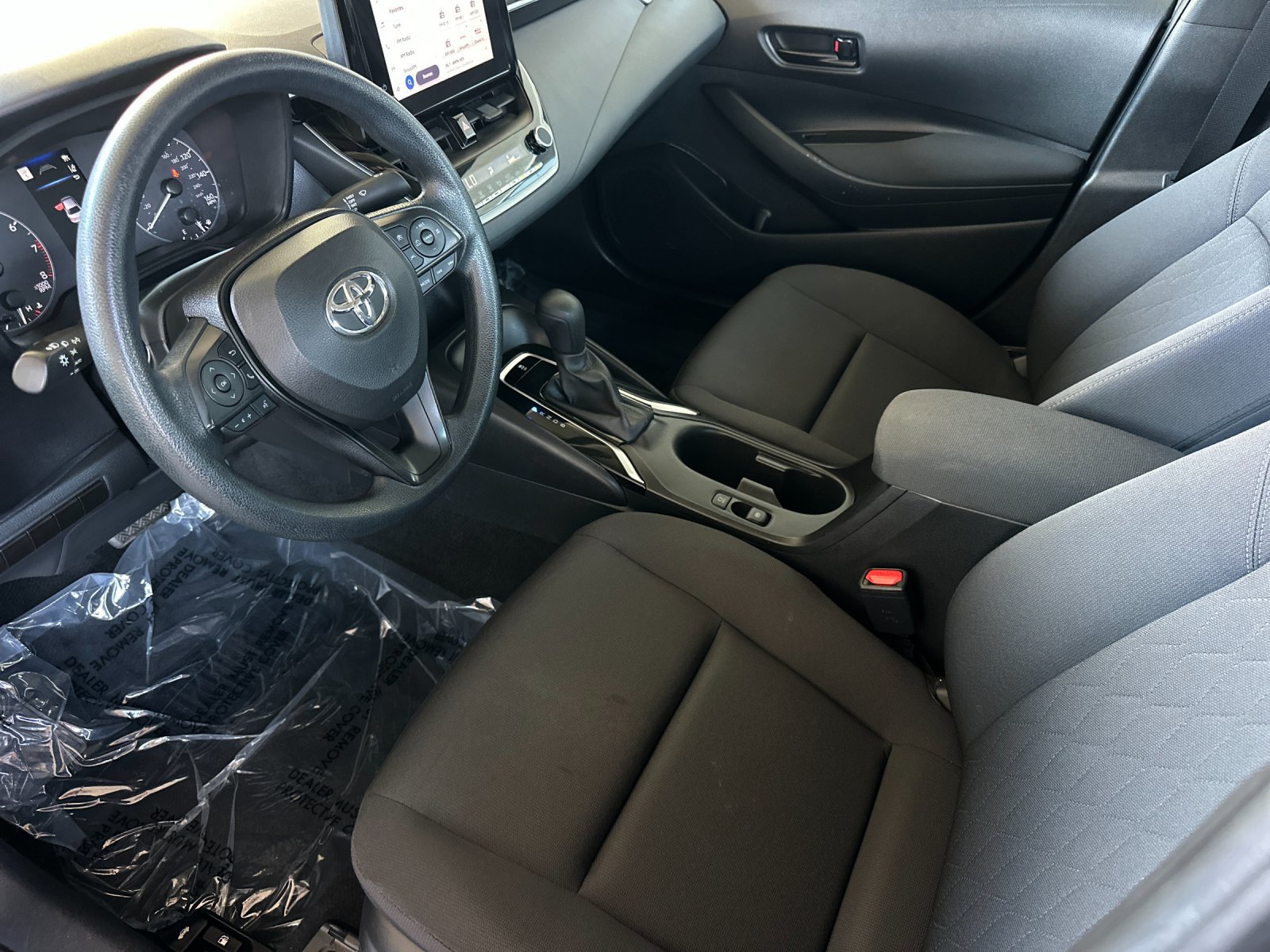 Used 2024 Toyota Corolla LE FWD image 9