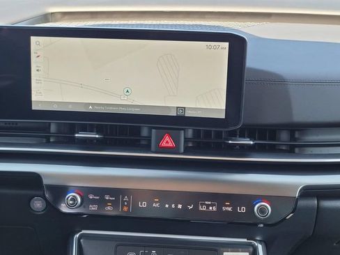 New 2026 Kia Carnival SX w/ SX Dark Edition Package FWD image 17