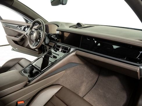 New 2026 Porsche Panamera 4 image 25