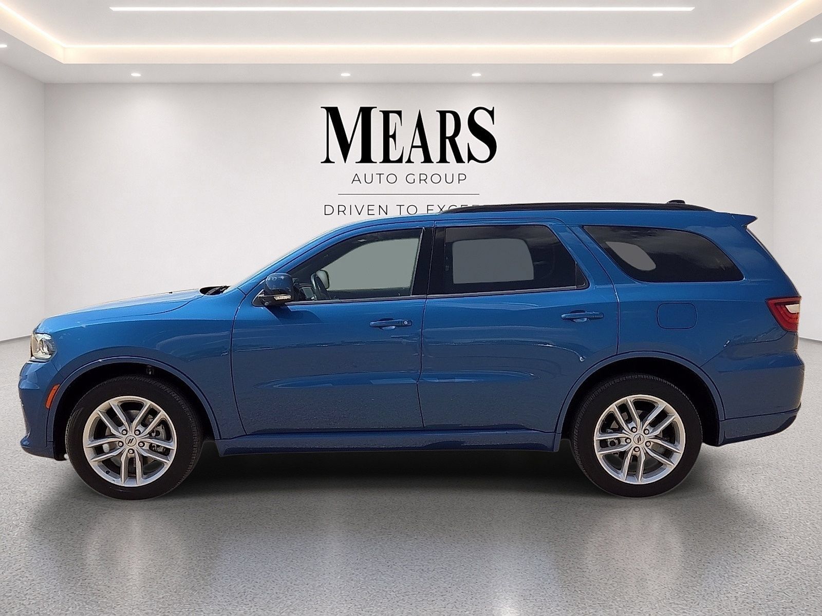 Used 2025 Dodge Durango GT AWD/4WD image 2
