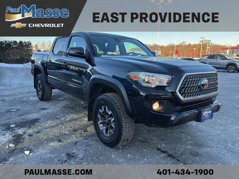Used 2018 Toyota Tacoma Limited image 3