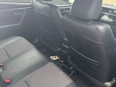 Used 2018 Toyota Corolla SE FWD image 20