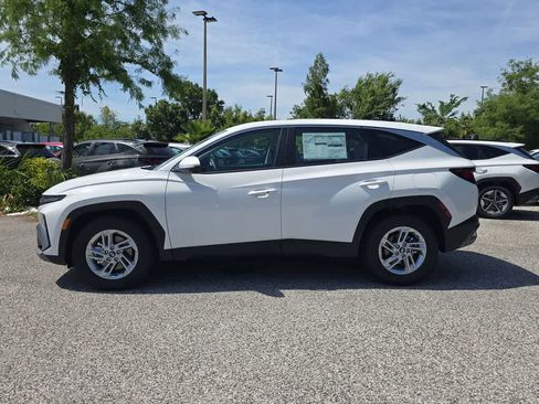 New 2026 Hyundai Tucson SE FWD image 3