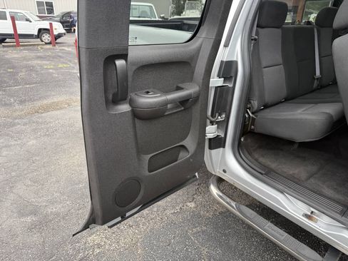 Used 2012 Chevrolet Silverado 1500 LS RWD image 16
