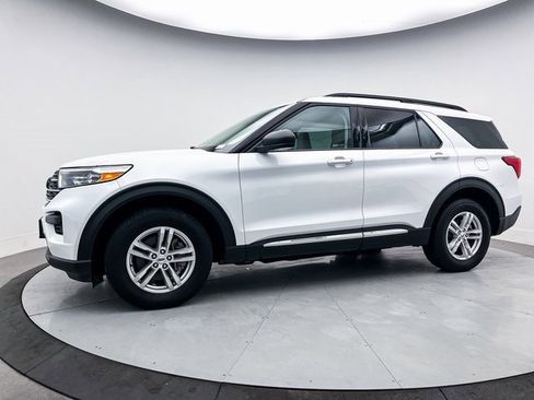 Used 2021 Ford Explorer XLT image 41