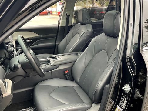 Used 2024 Toyota Grand Highlander AWD image 30
