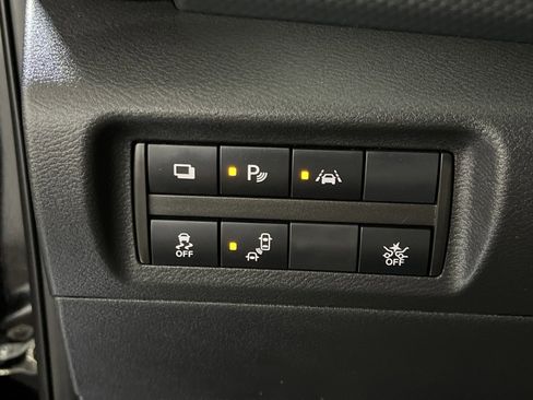 Used 2021 Nissan Kicks S image 30