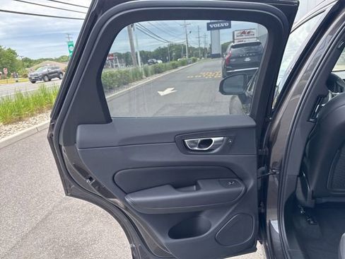 Certified 2025 Volvo XC60 B5 Plus AWD/4WD image 16