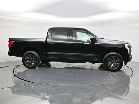 Used 2024 Ford F150 Lightning Platinum AWD/4WD image 4