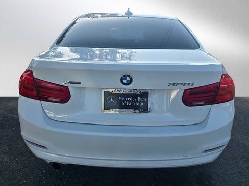 Used 2018 BMW 320i xDrive 320i xDrive image 4