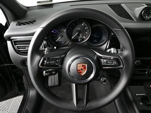 New 2026 Porsche Macan image 9