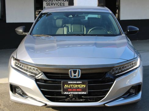 Used 2022 Honda Accord Sport image 2