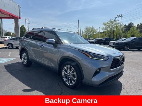 Used 2023 Toyota Highlander Limited AWD/4WD image 8
