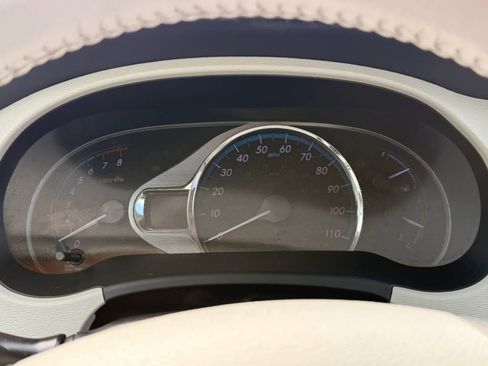Used 2012 Toyota Sienna XLE image 33