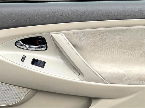 Used 2007 Toyota Camry SE image 26