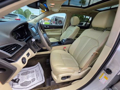 Used 2016 Lincoln MKT AWD w/ Equipment Group 201A image 11
