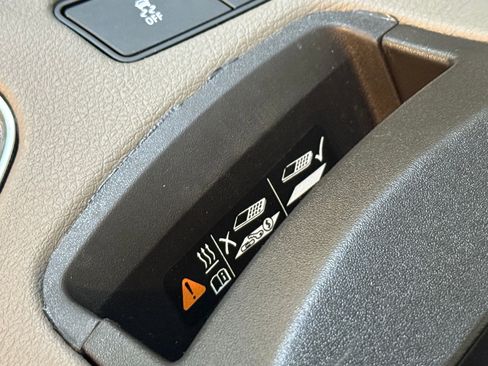 Used 2022 Cadillac XT6 Premium Luxury w/ Technology Package image 39