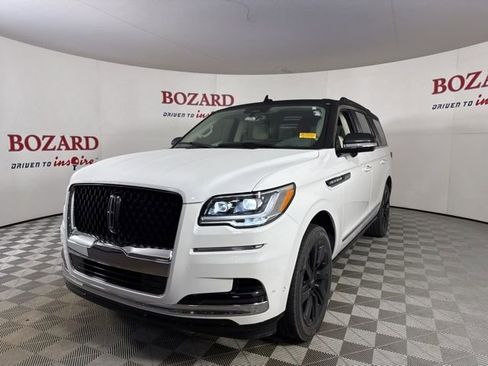 Used 2023 Lincoln Navigator Black Label image 4