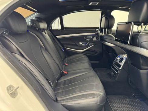 Used 2017 Mercedes-Benz S 550 Sedan image 18