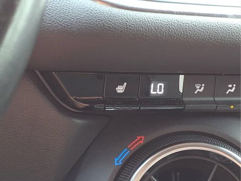 Used 2024 Chevrolet Blazer LT w/ LPO, Black Grille Bar Package FWD image 7