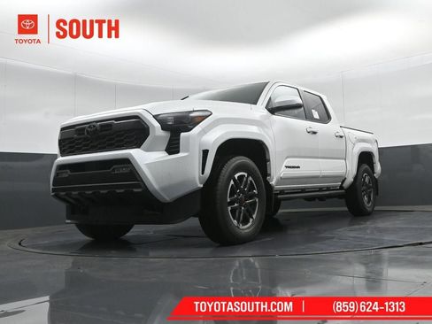 New 2026 Toyota Tacoma TRD Sport w/ TRD Sport Upgrade Package AWD/4WD image 41