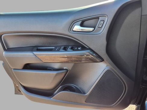 Used 2016 GMC Canyon SLT w/ Driver Alert Package image 16