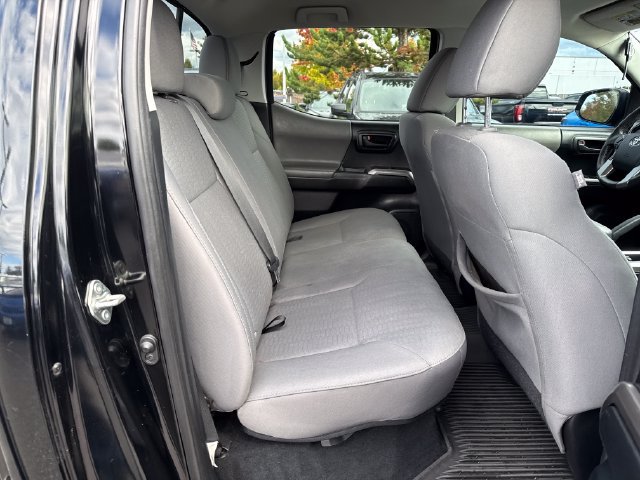 Used 2017 Toyota Tacoma SR5 w/ Tow Package AWD/4WD image 10