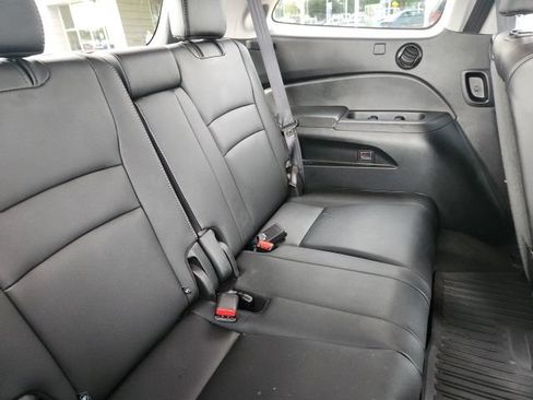 Used 2021 Honda Pilot Touring image 17