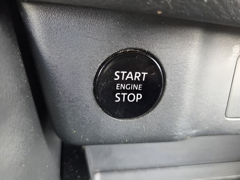 Used 2024 Nissan Rogue SV AWD/4WD image 21