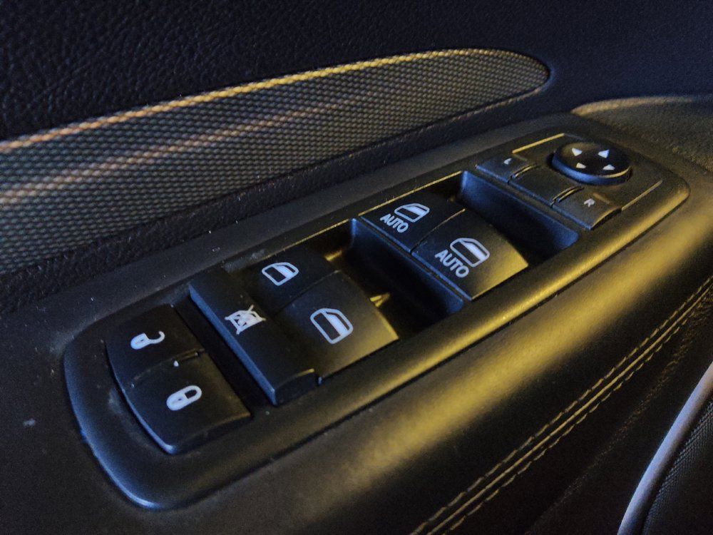 Used 2019 Dodge Durango R/T w/ Technology Group RWD image 27