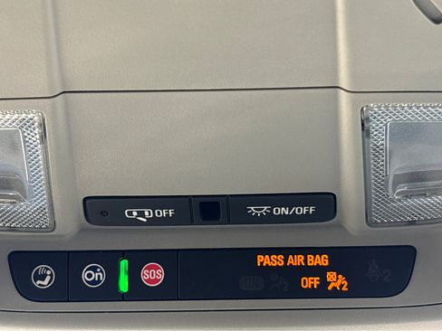 Used 2023 Chevrolet Equinox LS w/ LS Convenience Package image 27