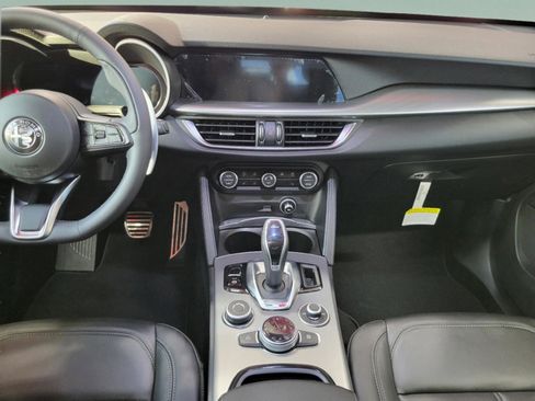 New 2025 Alfa Romeo Stelvio Sprint image 39