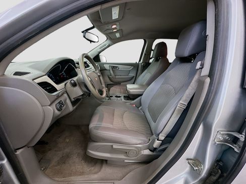 Used 2015 Chevrolet Traverse LS FWD image 13