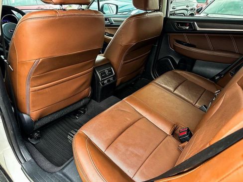 Used 2017 Subaru Outback 3.6R Touring w/ Popular Package #5A image 30