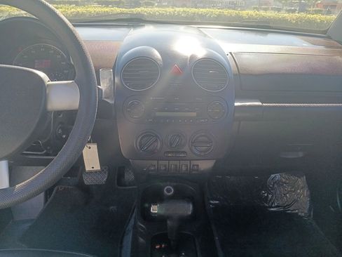 Used 2007 Volkswagen Beetle Coupe w/ Package 1 image 16