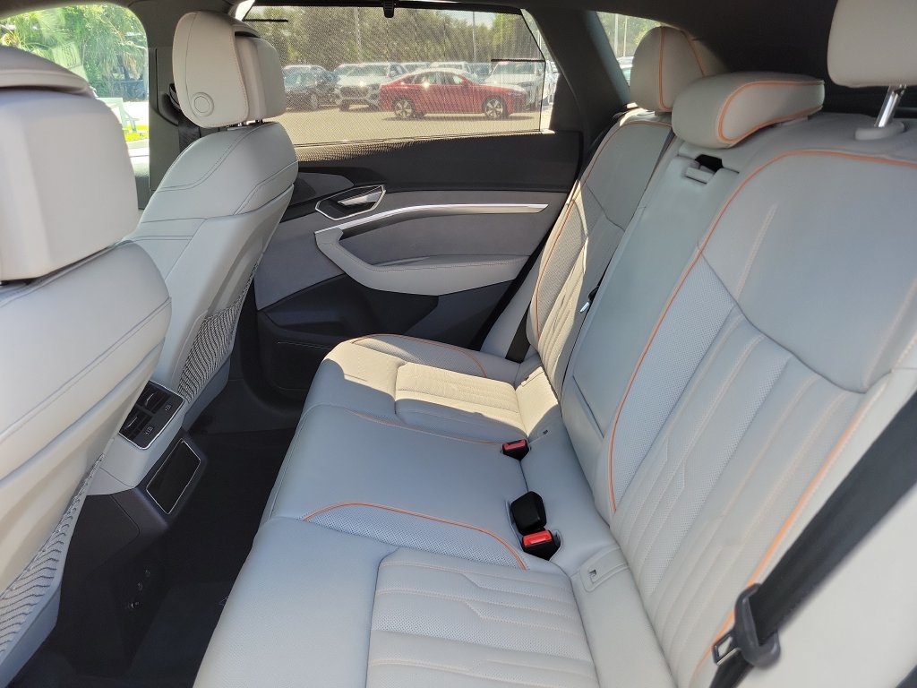 Certified 2024 Audi Q8 e-tron Prestige AWD/4WD image 15