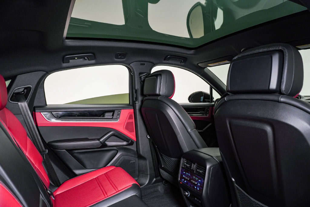 Certified 2026 Porsche Cayenne Coupe AWD/4WD image 16