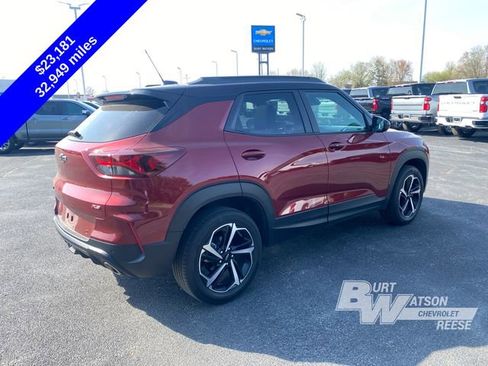 Used 2023 Chevrolet TrailBlazer RS w/ Sun and Liftgate Package AWD/4WD image 7