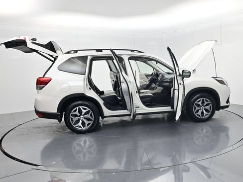 Used 2024 Subaru Forester Premium AWD/4WD image 57