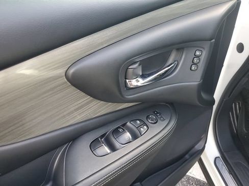 Used 2018 Nissan Murano SL w/ Cargo Package FWD image 12