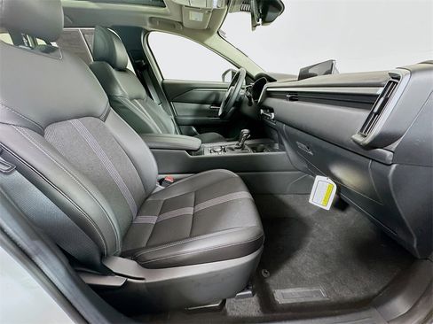 Certified 2025 MAZDA CX-50 AWD 2.5 S w/ Premium Package image 23