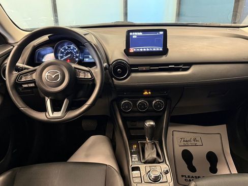 Used 2018 MAZDA MAZDA3 Touring FWD image 9