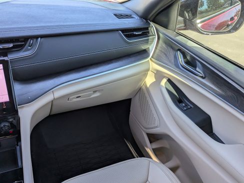 New 2025 Jeep Grand Cherokee Limited image 18