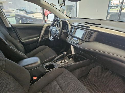 Used 2018 Toyota RAV4 XLE AWD/4WD image 13